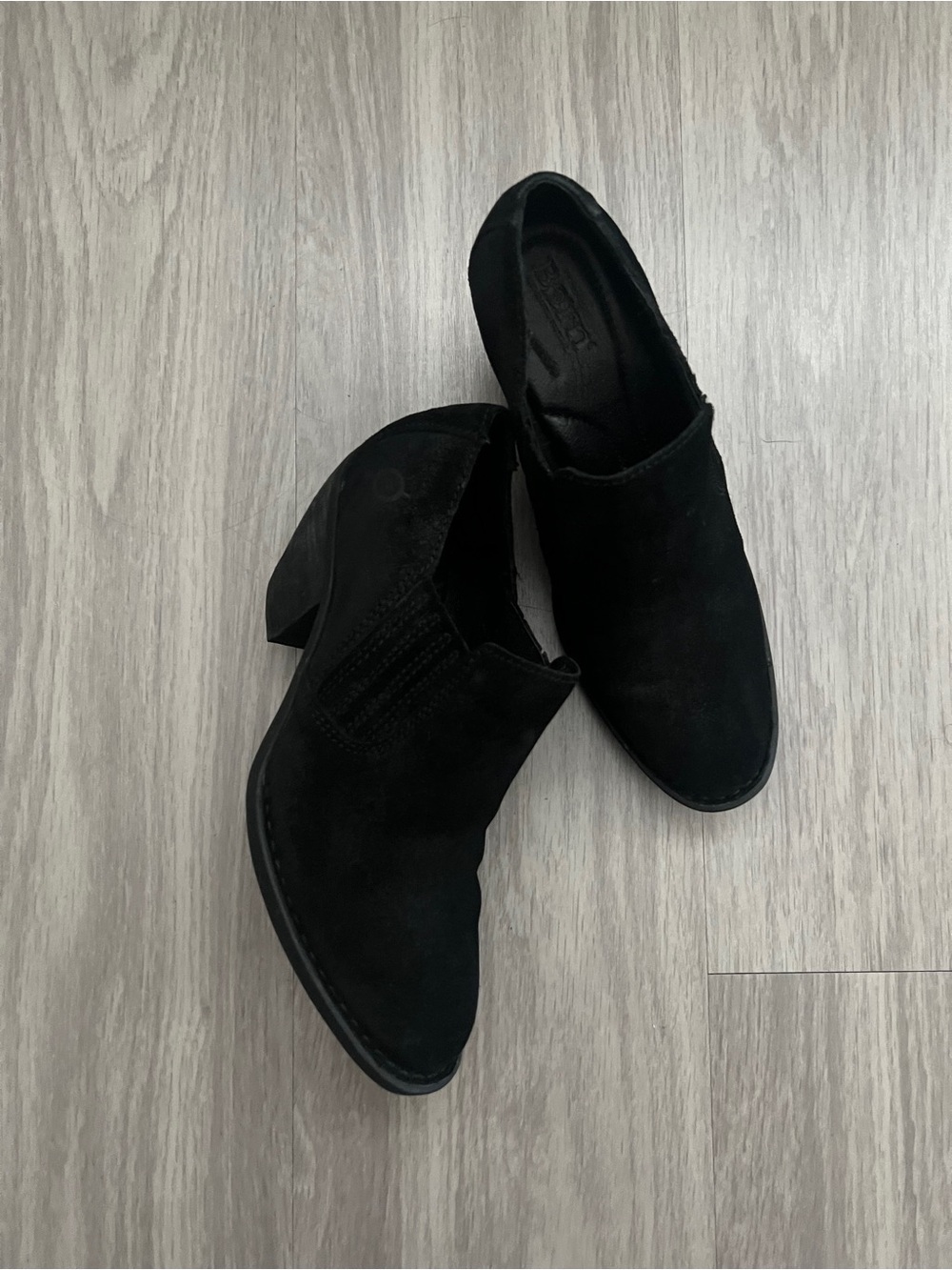 Born Black Suede Ankle Booties Women’s Size 6M Block Heel Comfort Chelsea Boots